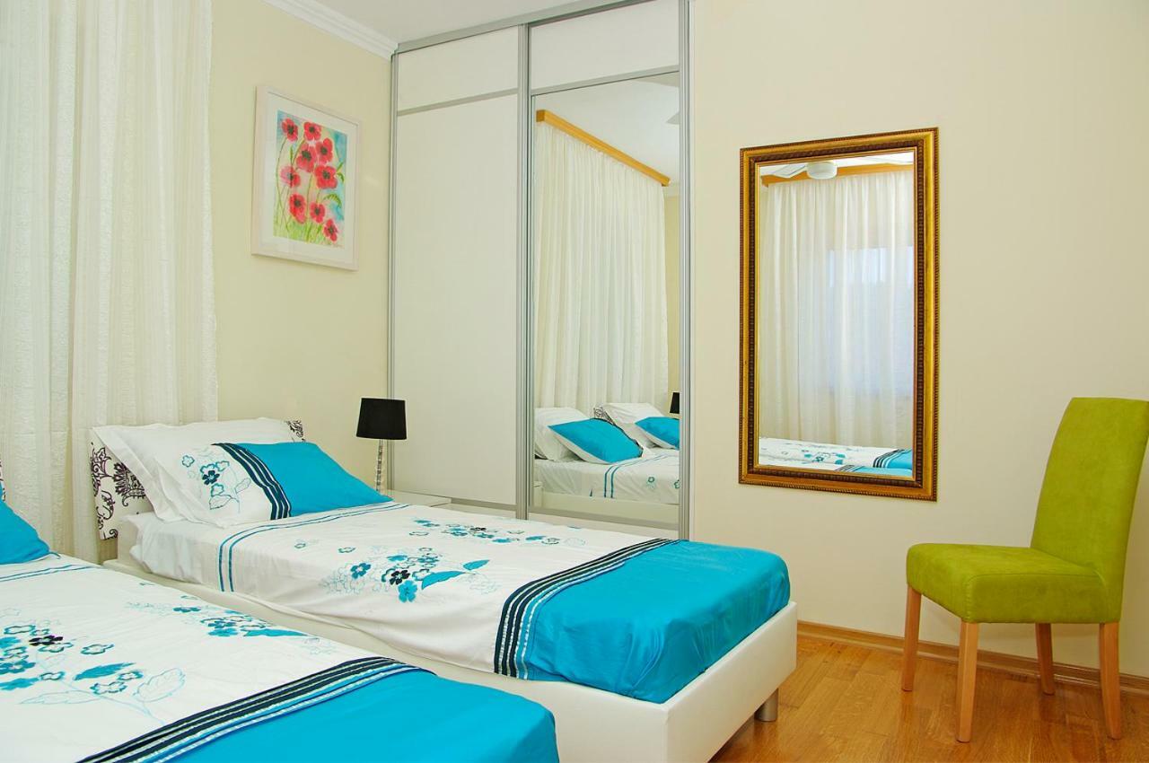 Waterfront Villa With Pool Вела Лука Екстериор снимка